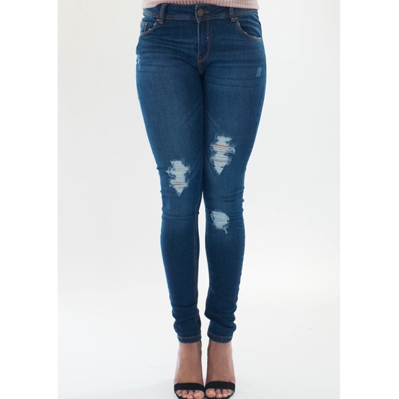 The Perfect Jeans - Picture 1 of 4